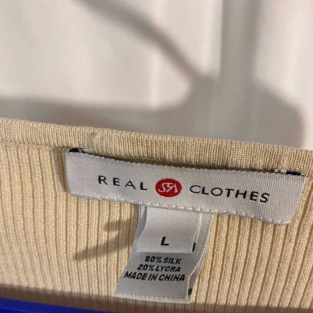 Sweater - Picture 2 of 2